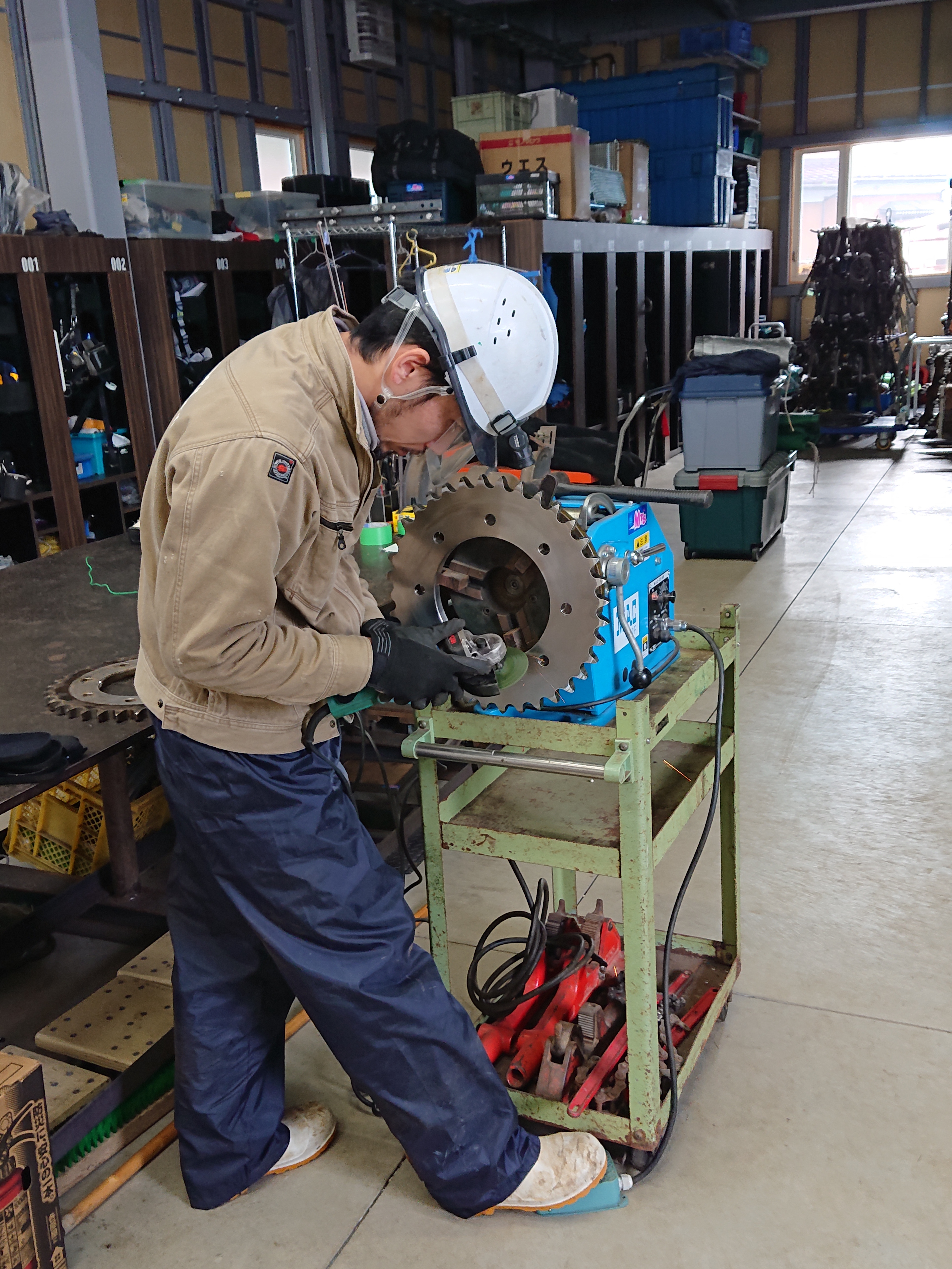 宮久除塵機・ギア工場加工